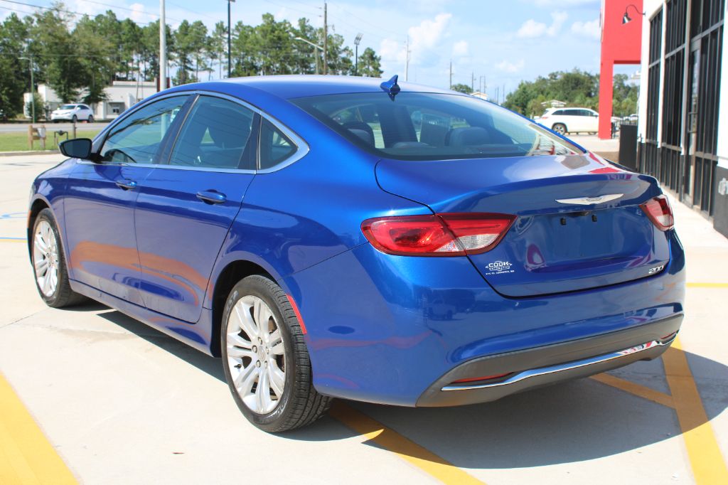2016 Chrysler 200 - $6,499