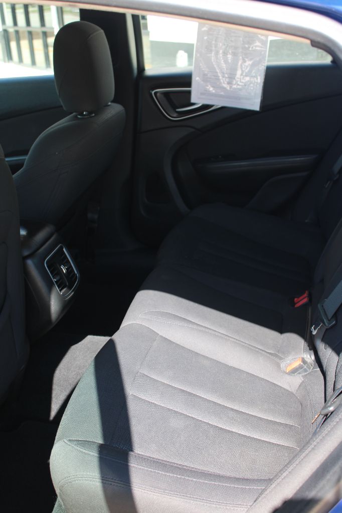 2016 Chrysler 200 - $6,499