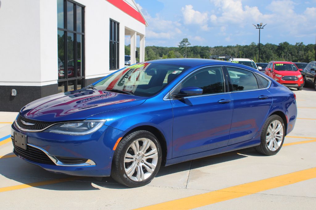2016 Chrysler 200 - $6,499