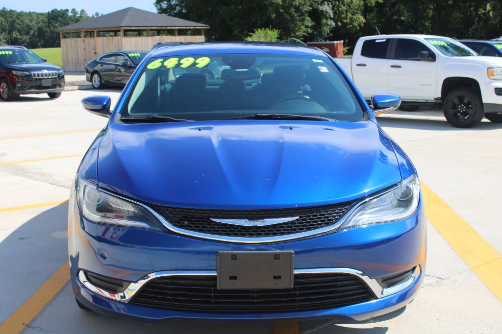 2016 Chrysler 200 - $6,499