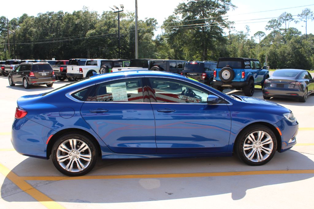 2016 Chrysler 200 - $6,499