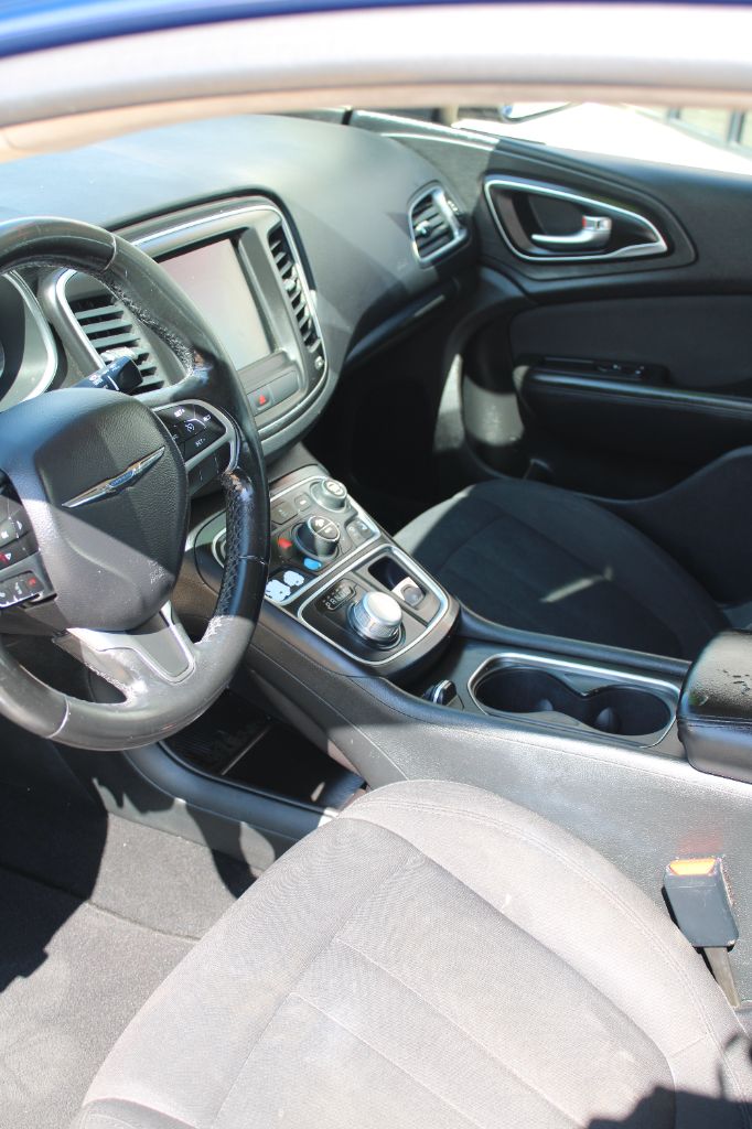 2016 Chrysler 200 - $6,499