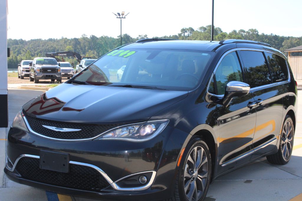 2017 Chrysler Pacifica - $8,749