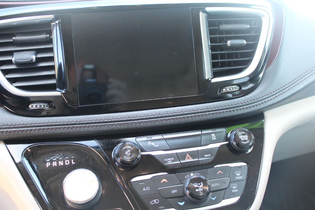 2017 Chrysler Pacifica - $8,749