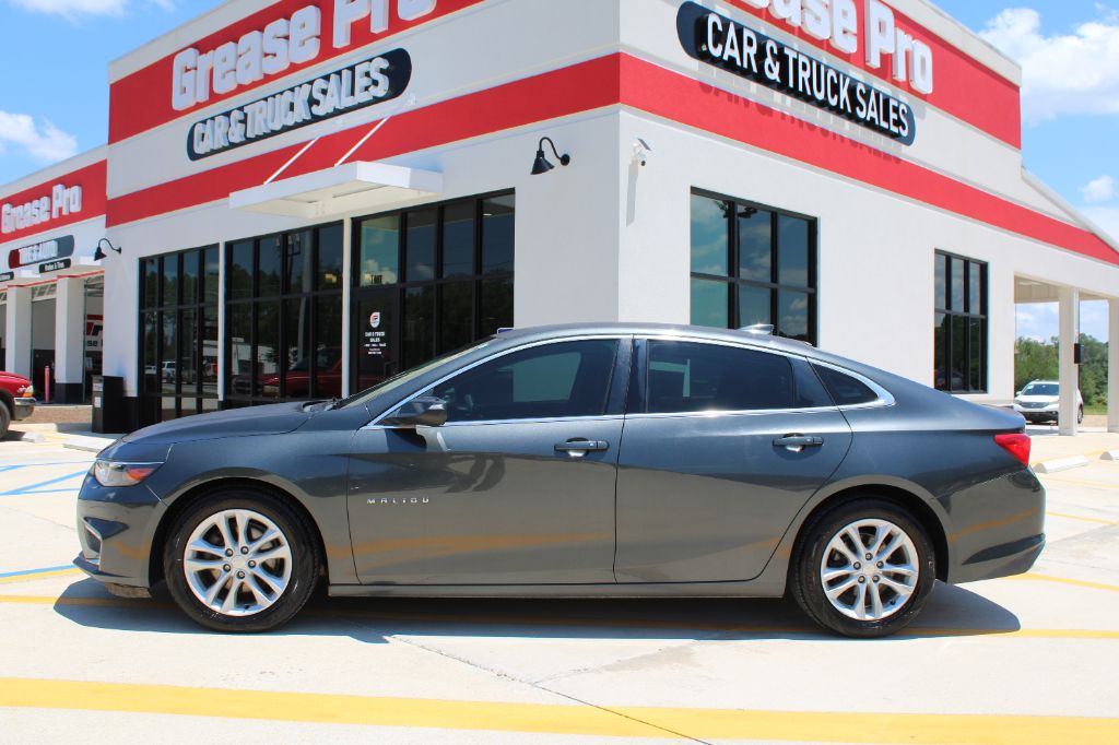 2016 Chevrolet Malibu - $9,399