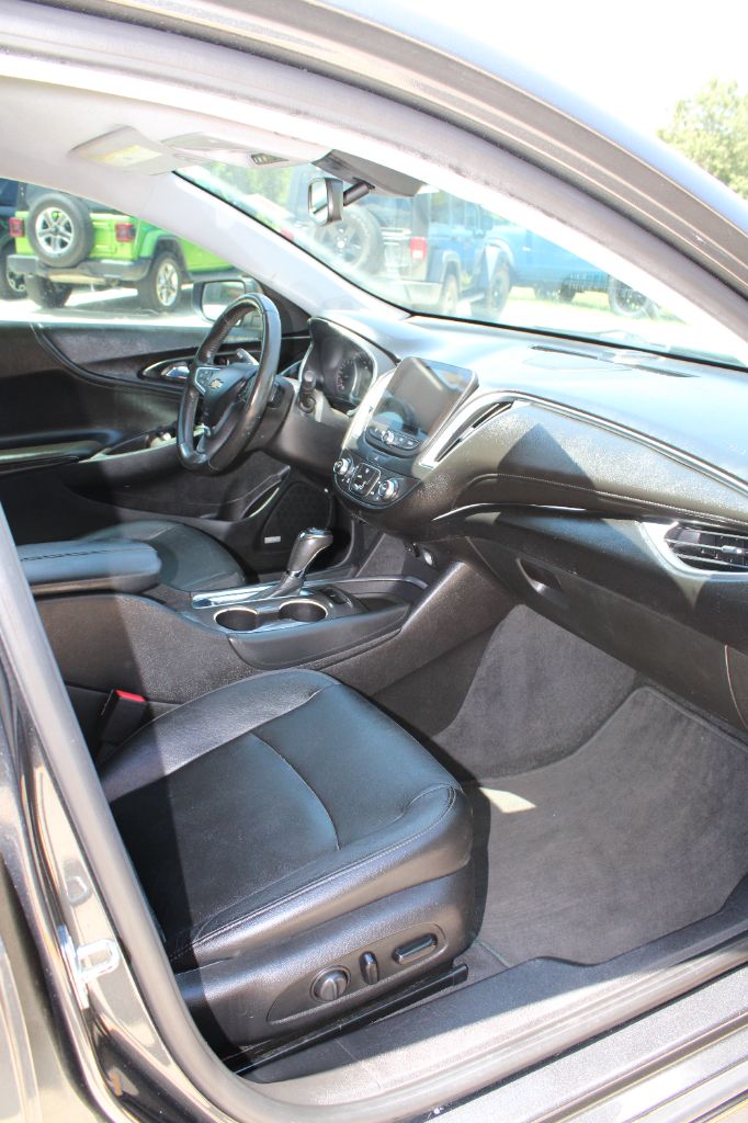 2016 Chevrolet Malibu - $9,399