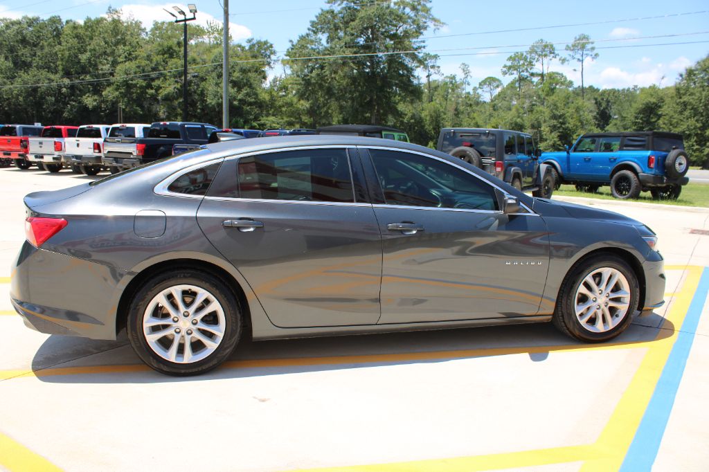 2016 Chevrolet Malibu - $9,399