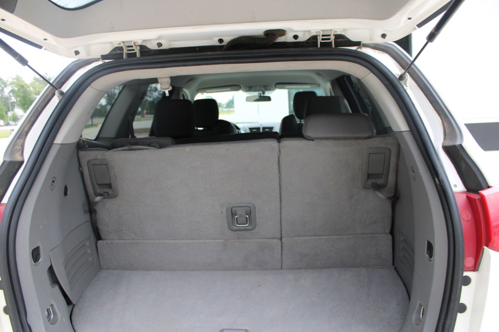 2011 Chevrolet Traverse - $8,099