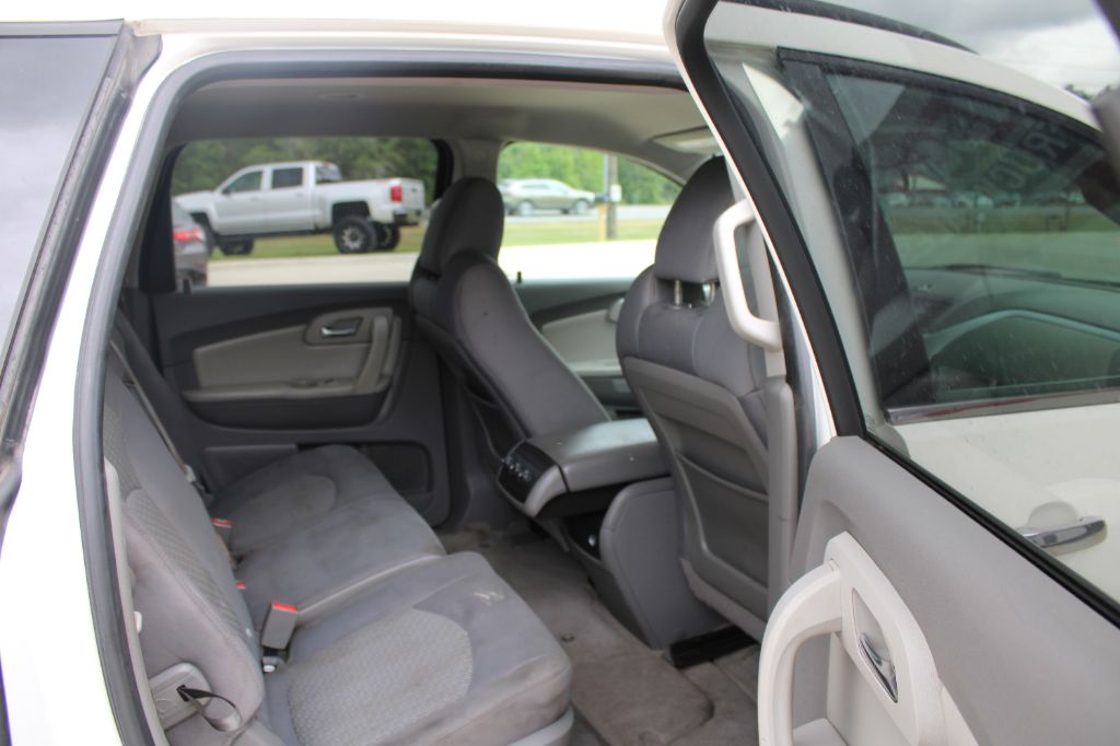 2011 Chevrolet Traverse - $8,099