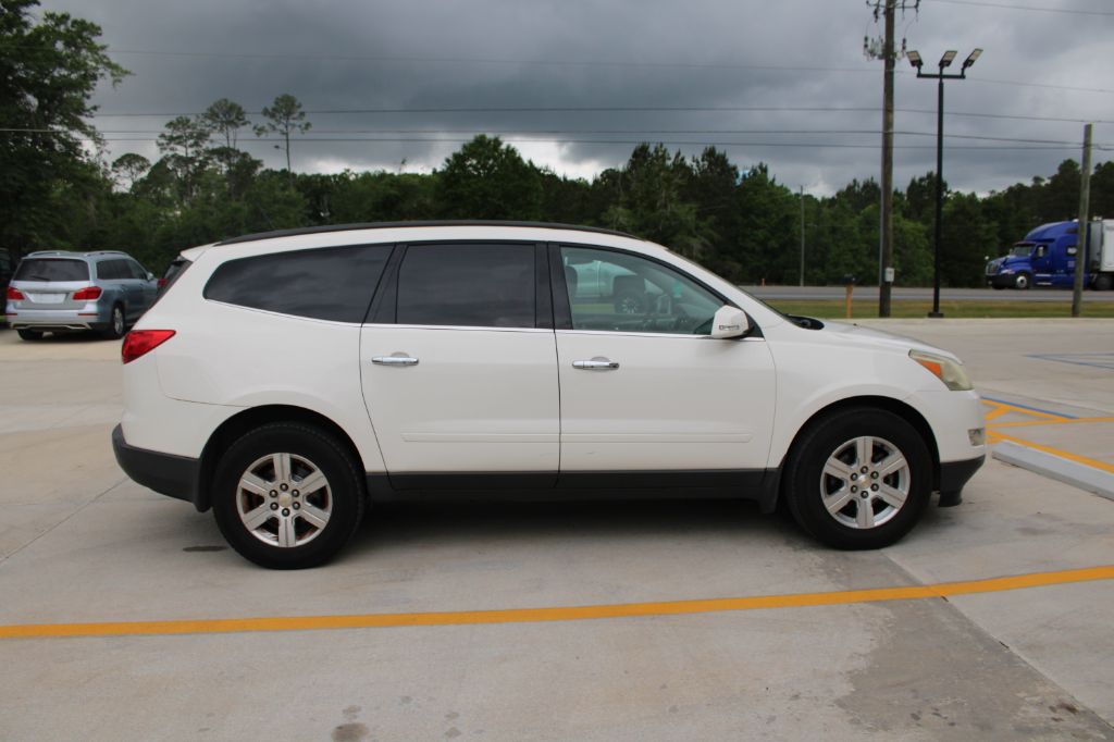 2011 Chevrolet Traverse - $8,099