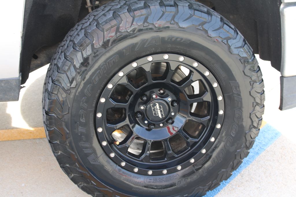 2014 Chevrolet Silverado - $9,499
