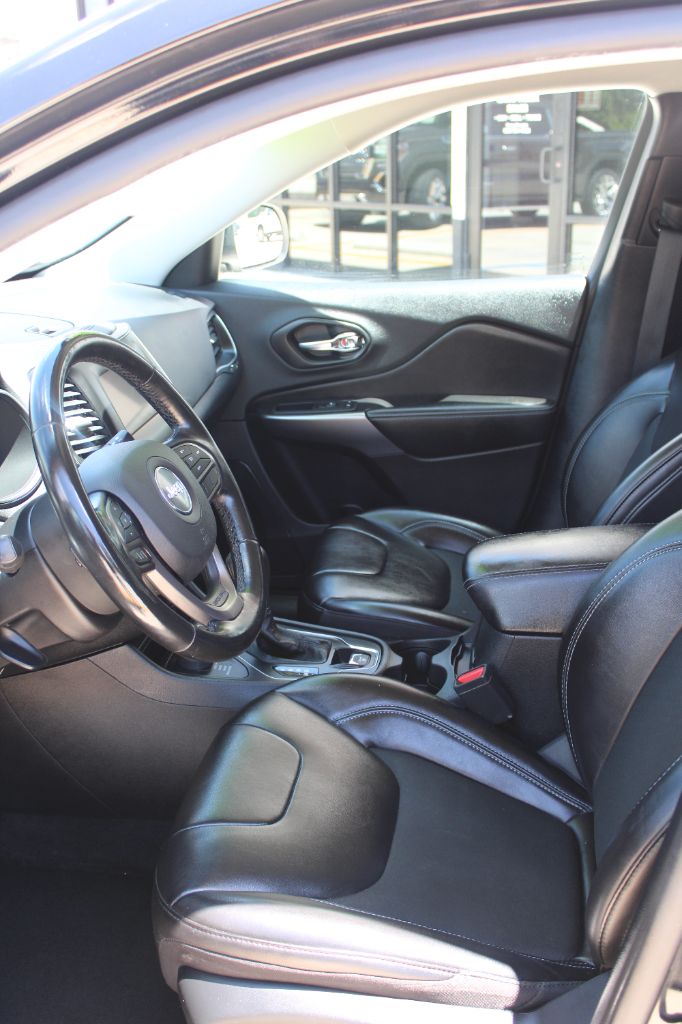 2020 Jeep Cherokee - $10,799