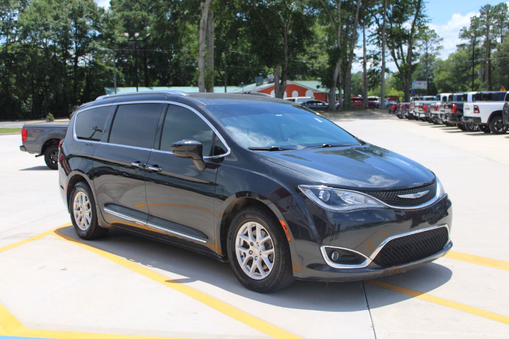 2019 Chrysler Pacifica - $14,499