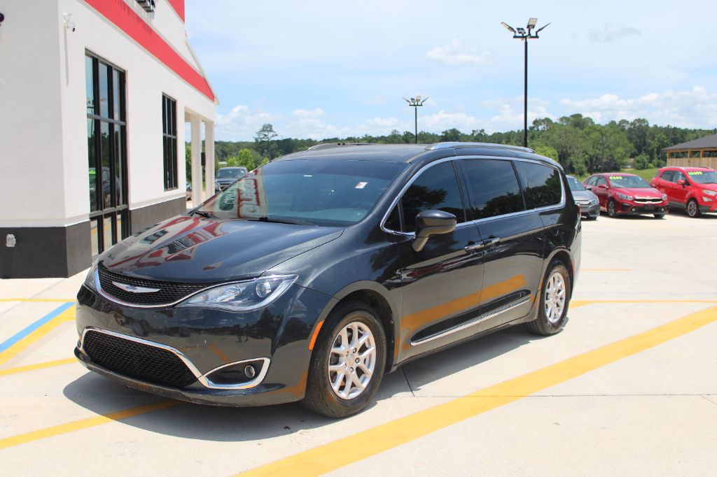 2019 Chrysler Pacifica - $14,499