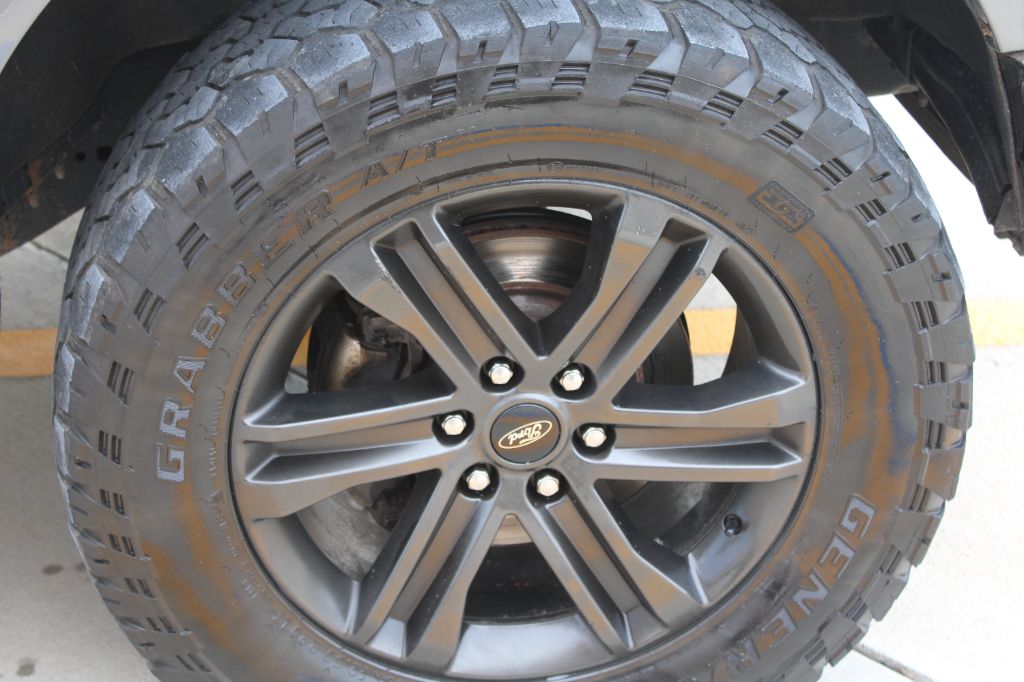 2022 Ford F-150 - $25,899