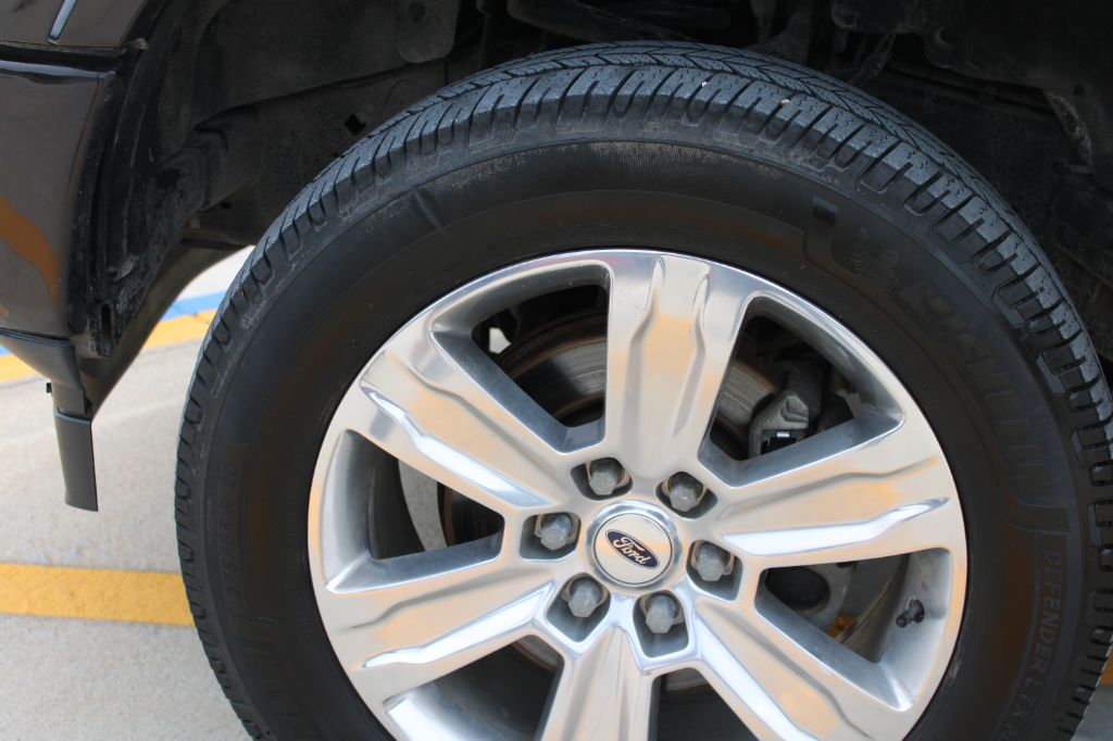 2018 Ford F150 - $27,899