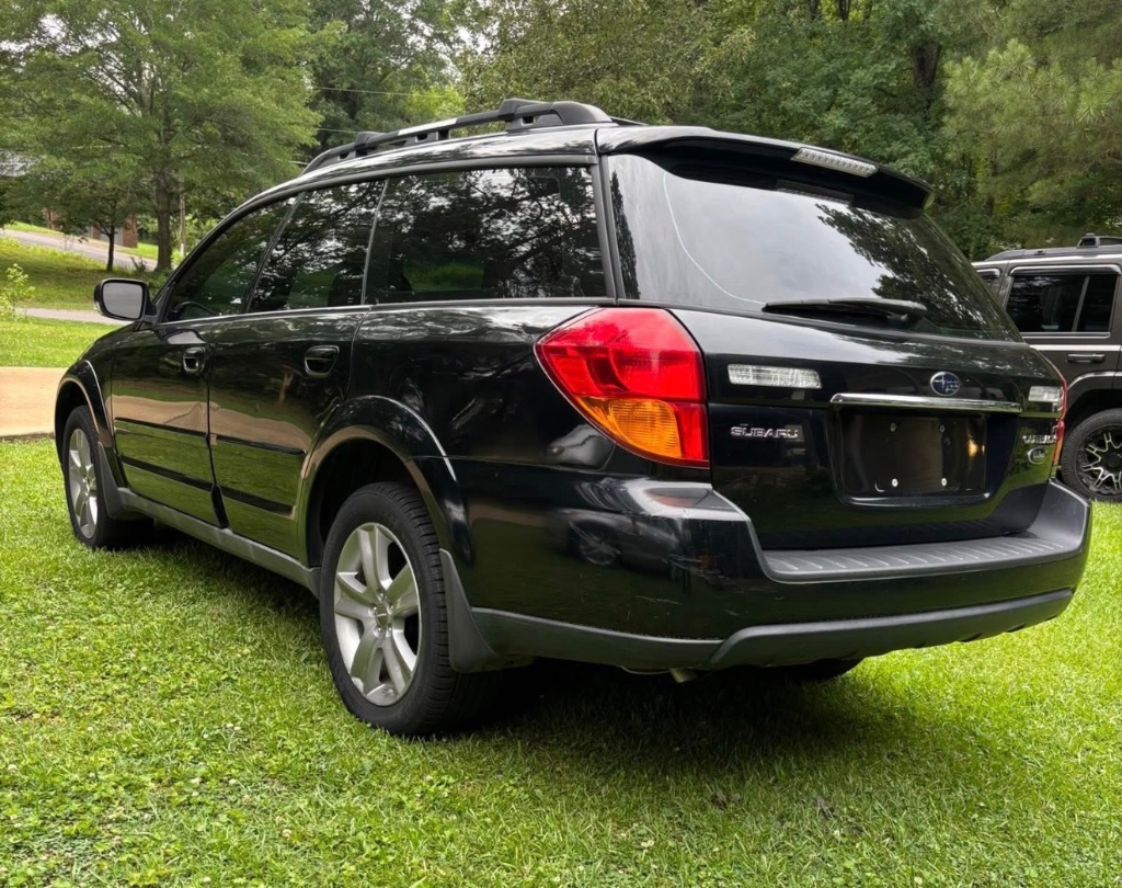 2005 Subaru Outback - $2,995