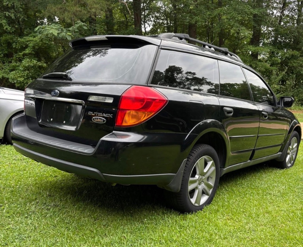 2005 Subaru Outback - $2,995