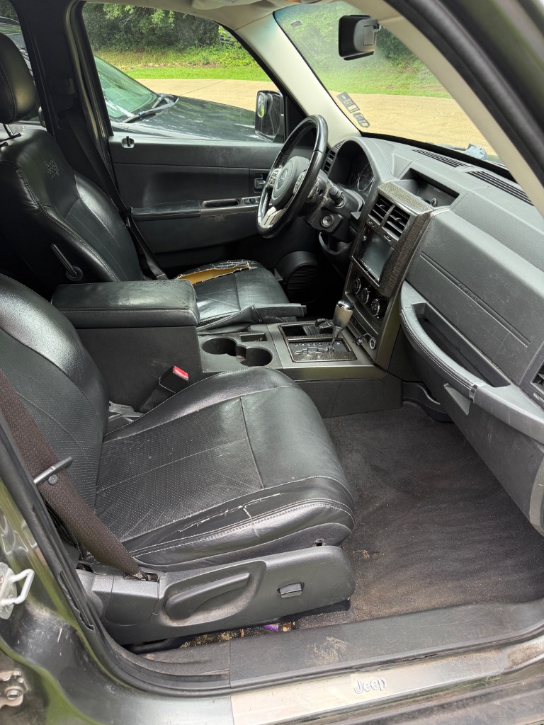 2012 Jeep Liberty - $2,995