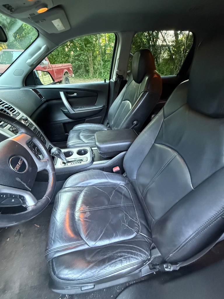 2009 GMC Acadia - $4,000