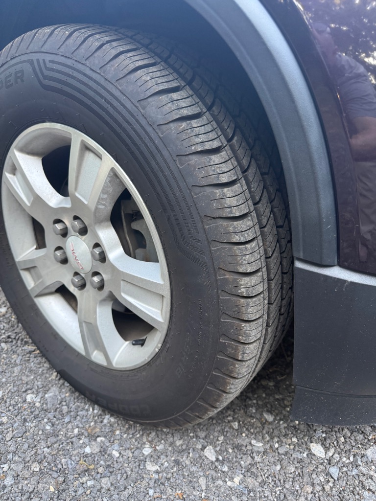 2009 GMC Acadia - $4,000