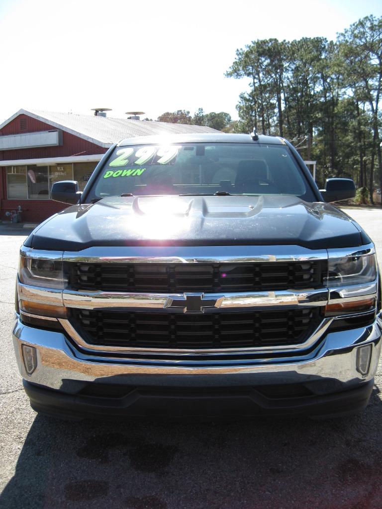 2017 Chevrolet Silverado 1500 - $17,500