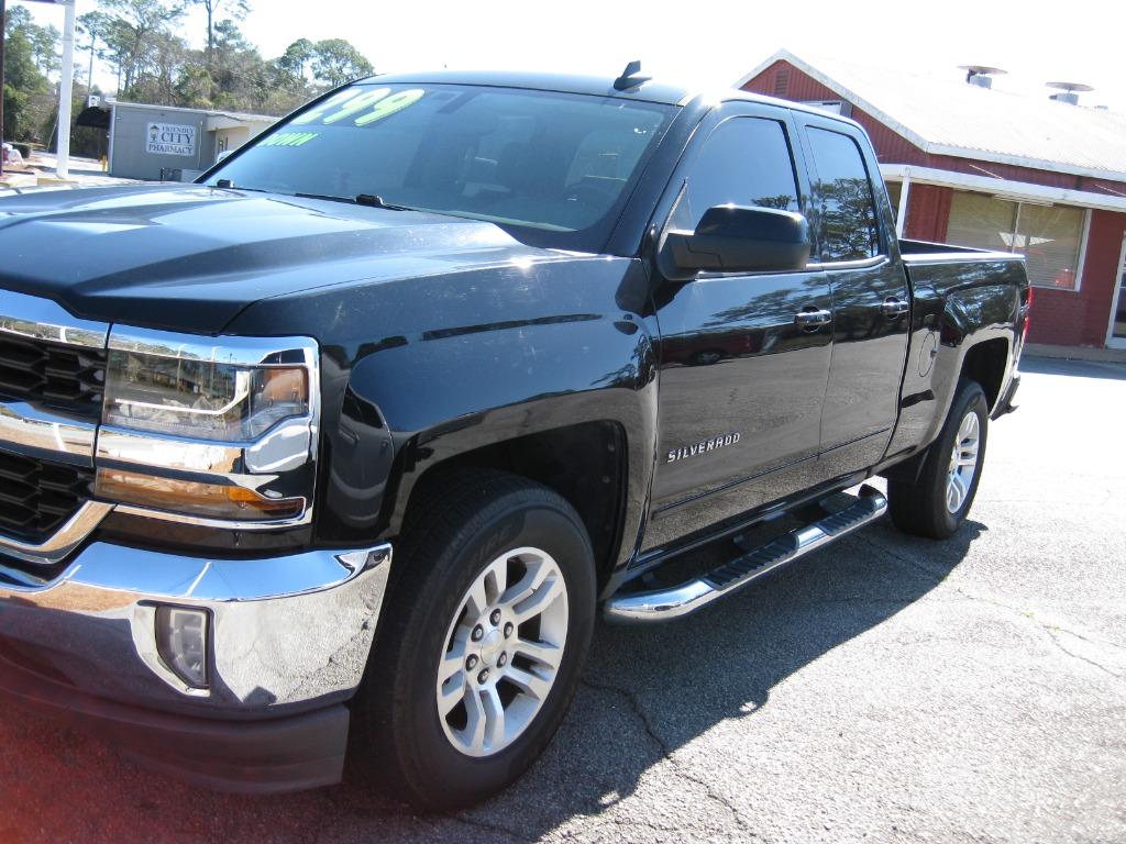 2017 Chevrolet Silverado 1500 - $17,500