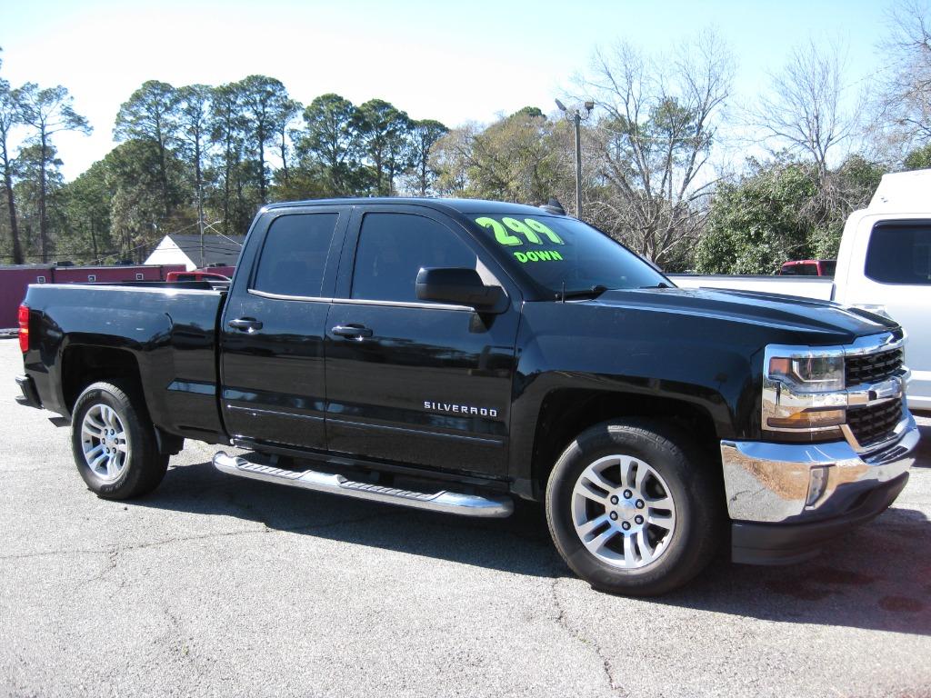 2017 Chevrolet Silverado 1500 - $17,500