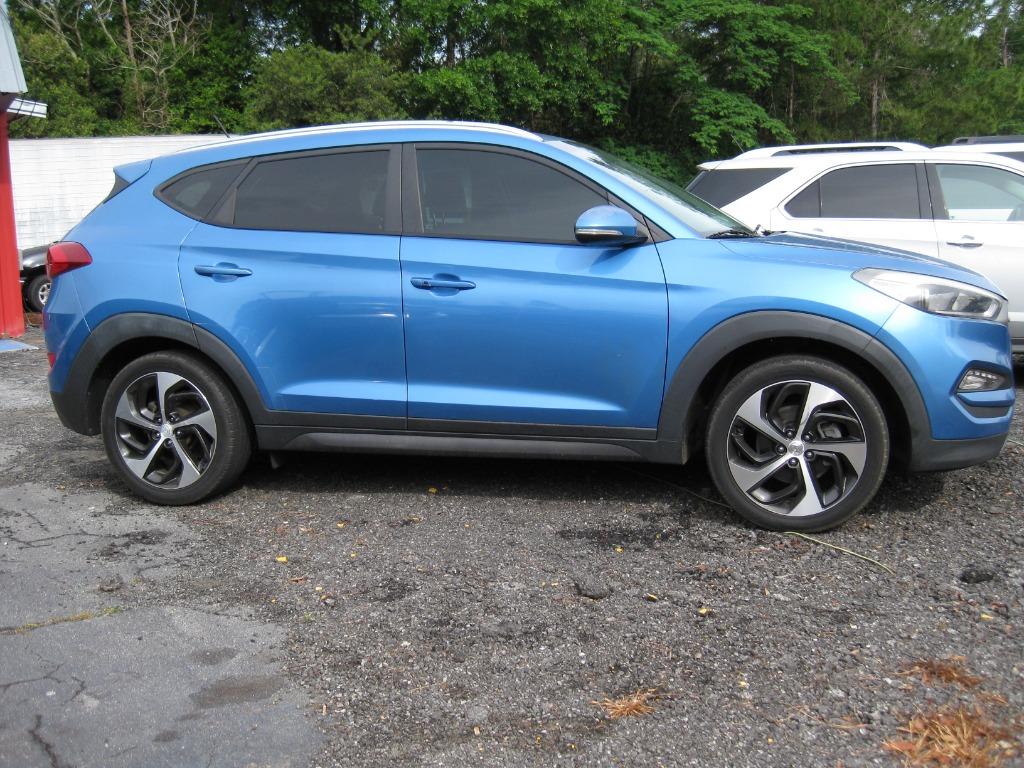 2016 Hyundai Tucson - $11,200