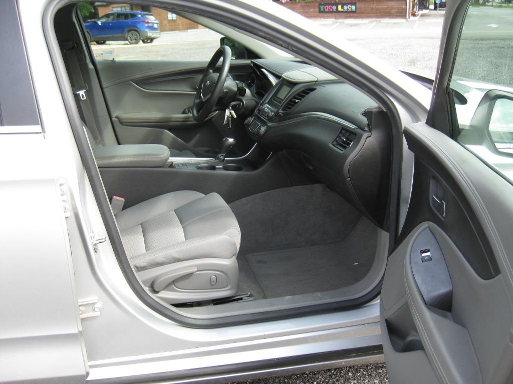 2015 Chevrolet Impala - $9,700