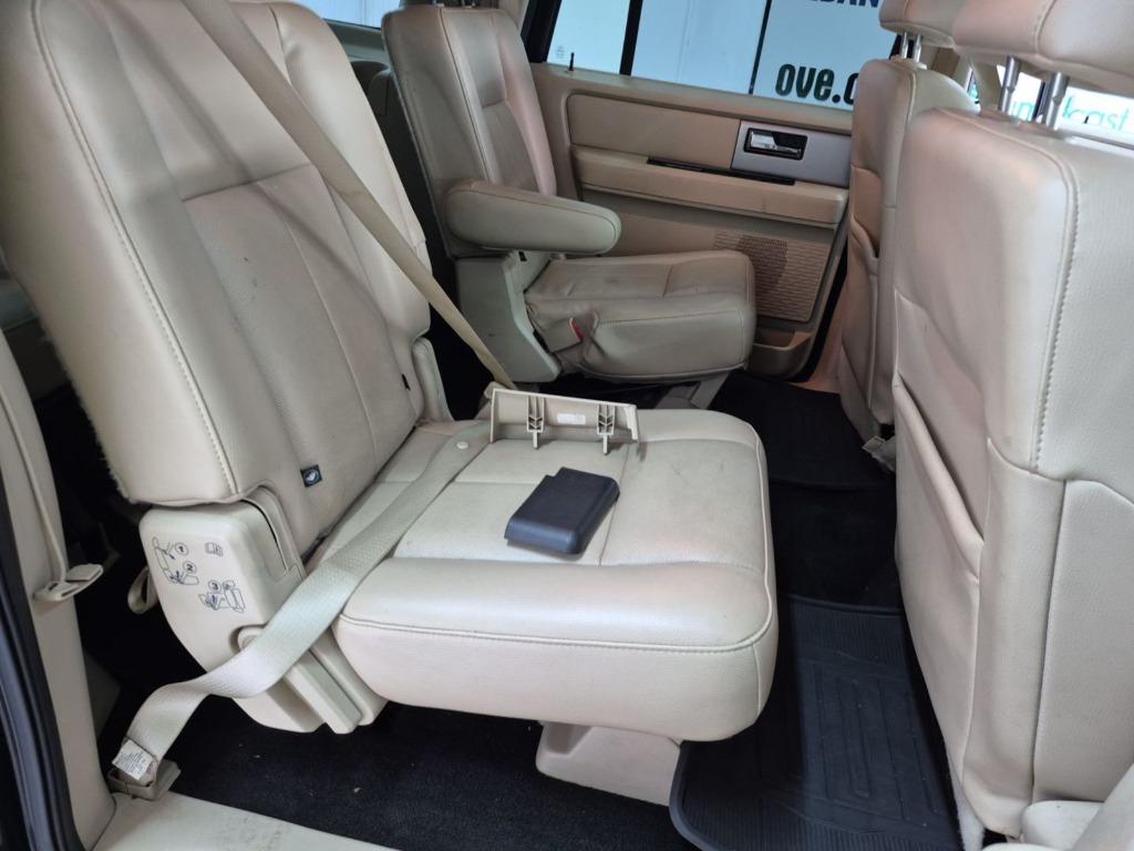 2015 Ford Expedition - $17,900