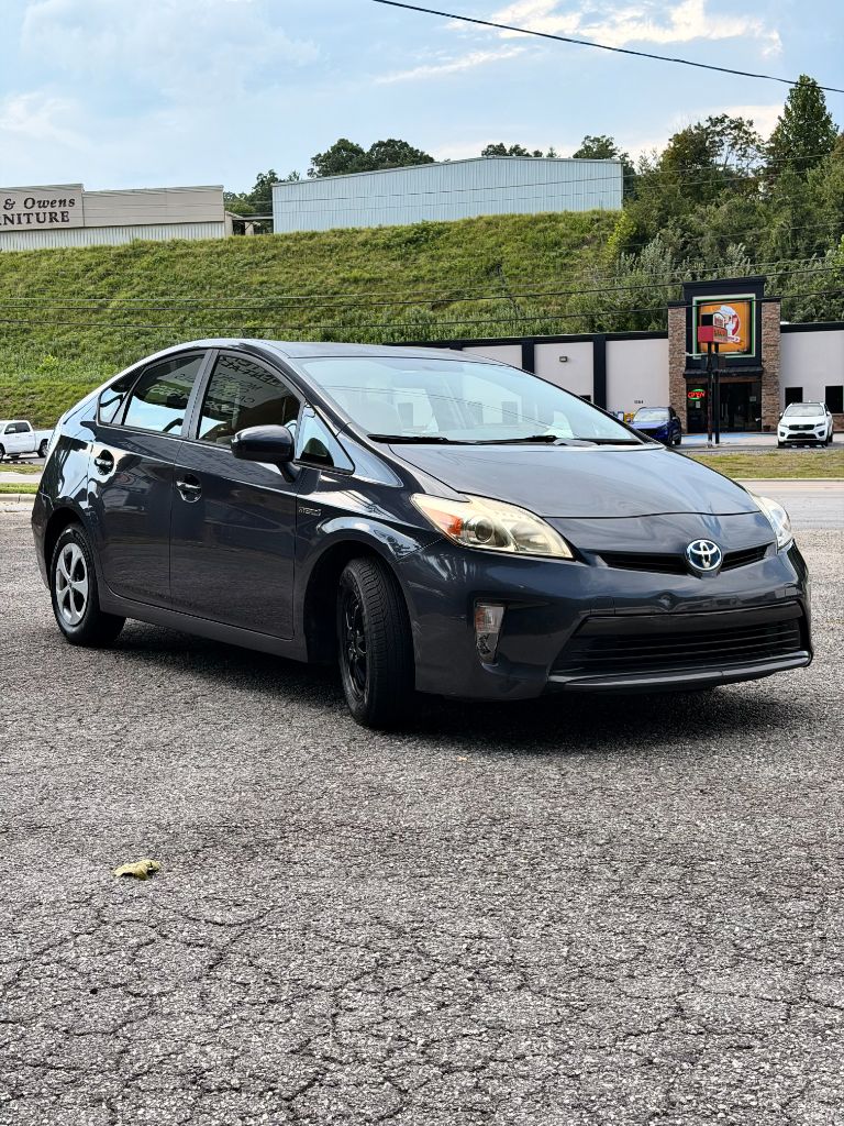 2014 Toyota Prius - $6,975