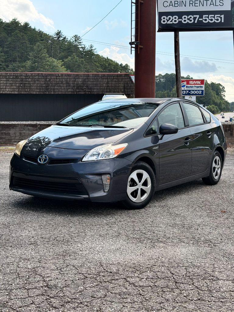 2014 Toyota Prius - $6,975