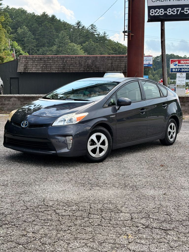 2014 Toyota Prius - $6,975