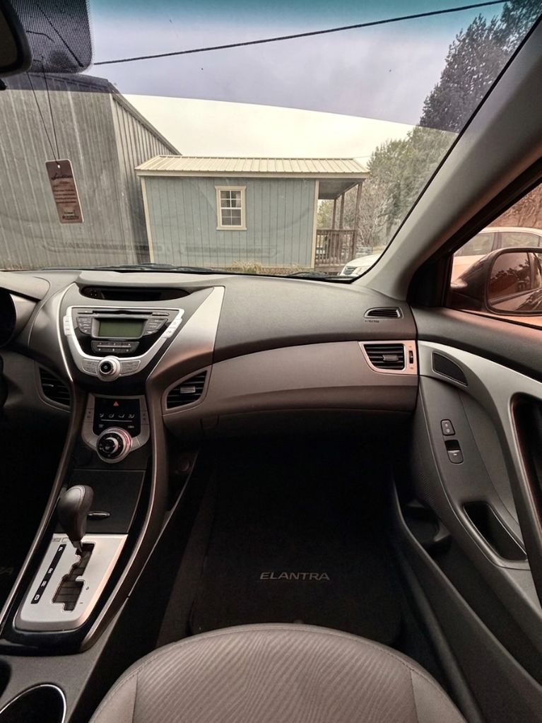 2013 Hyundai Elantra - $6,750