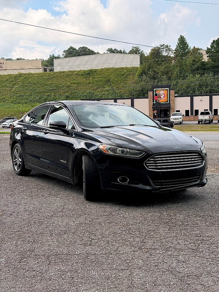 2015 Ford Fusion - $5,975
