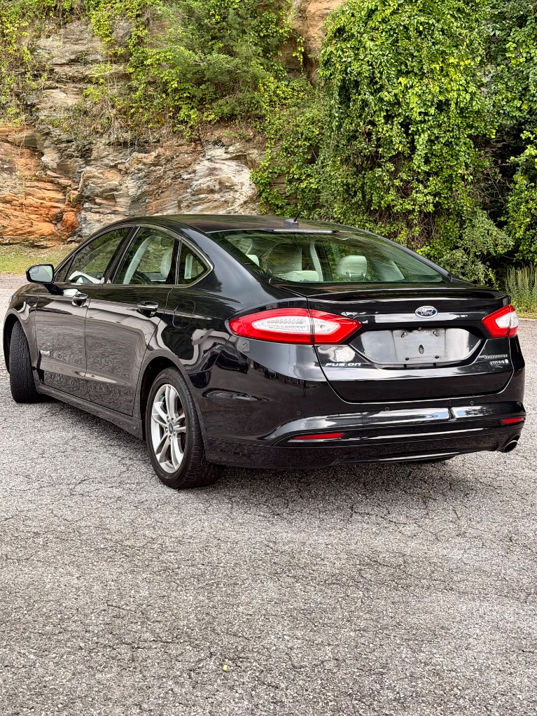 2015 Ford Fusion - $5,975