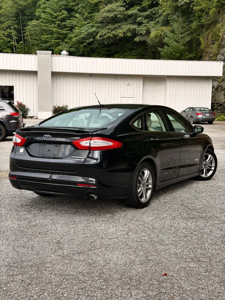 2015 Ford Fusion - $5,975
