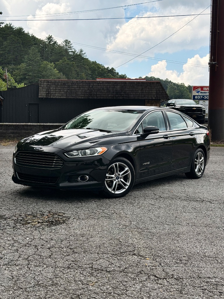 2015 Ford Fusion - $5,975
