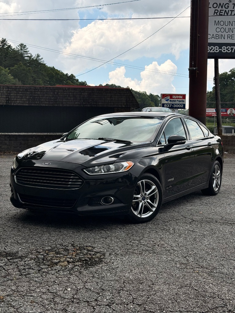 2015 Ford Fusion - $5,975