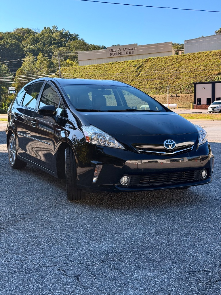 2014 Toyota Prius - $7,500