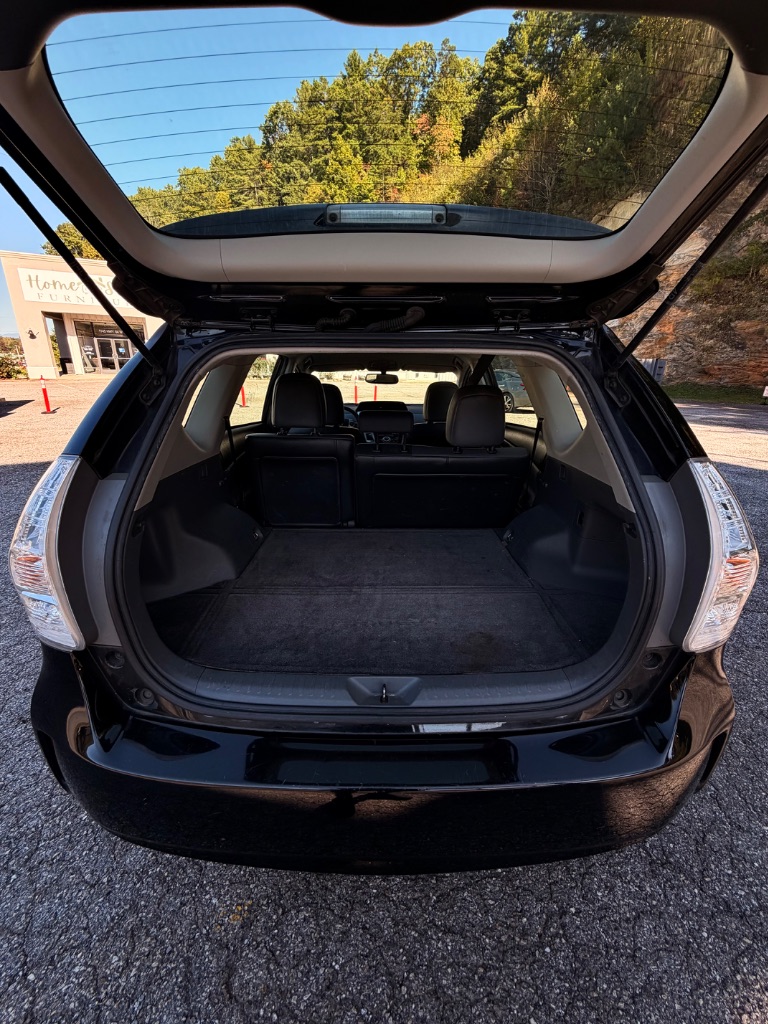 2014 Toyota Prius - $7,500