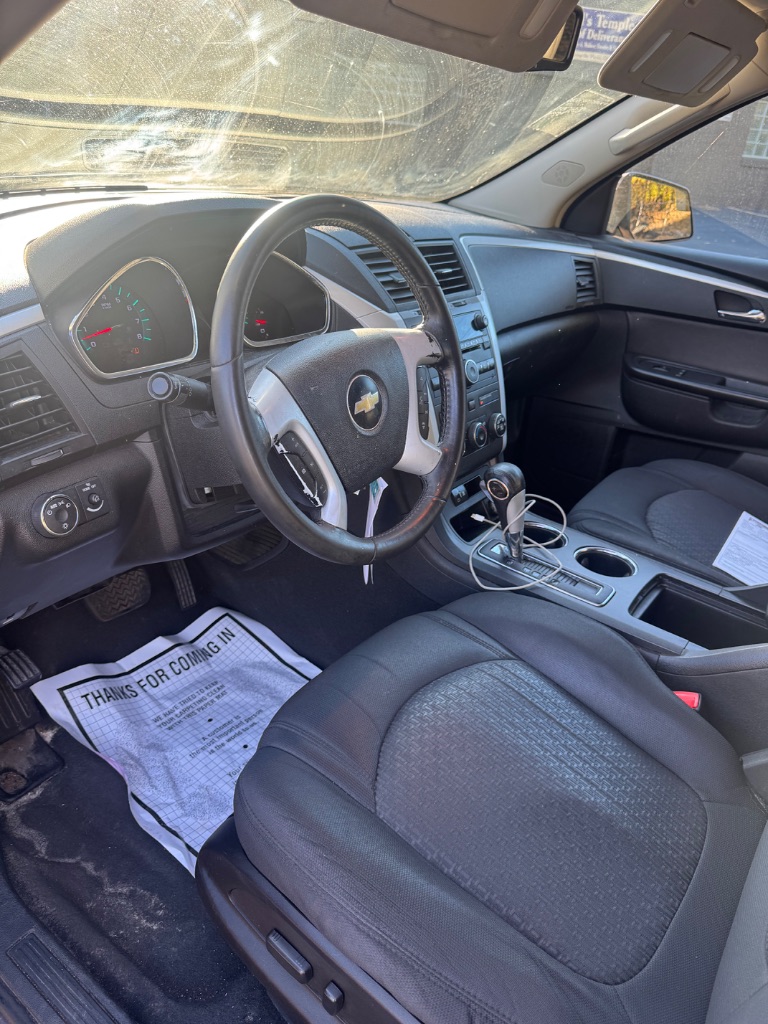 2009 Chevrolet Traverse - $3,500