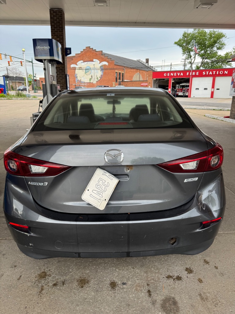 2014 MAZDA MAZDA3 - $2,800