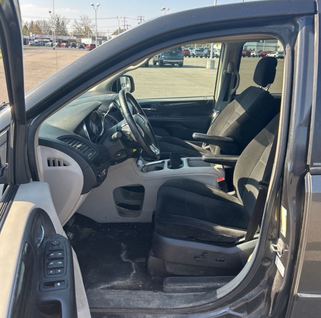 2012 Dodge Grand Caravan - $2,000