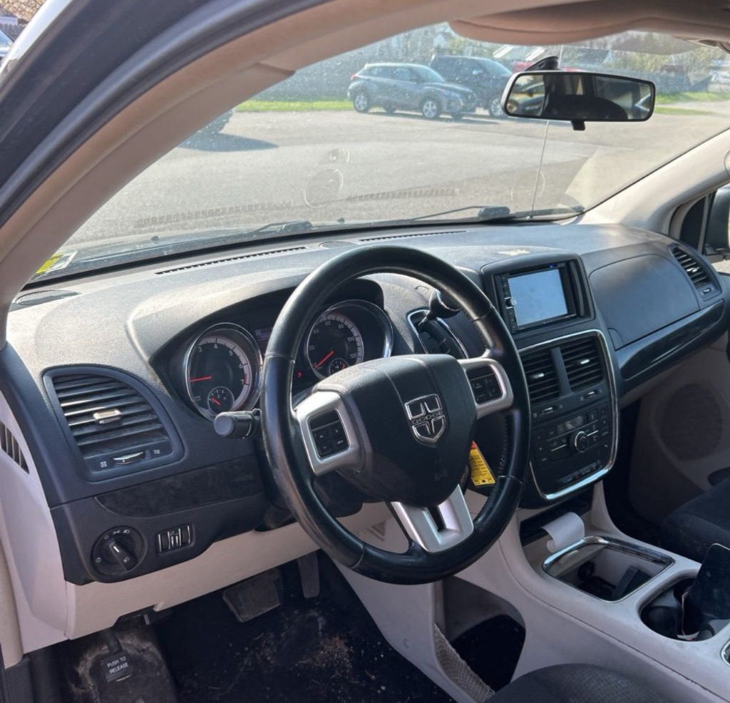 2012 Dodge Grand Caravan - $2,000