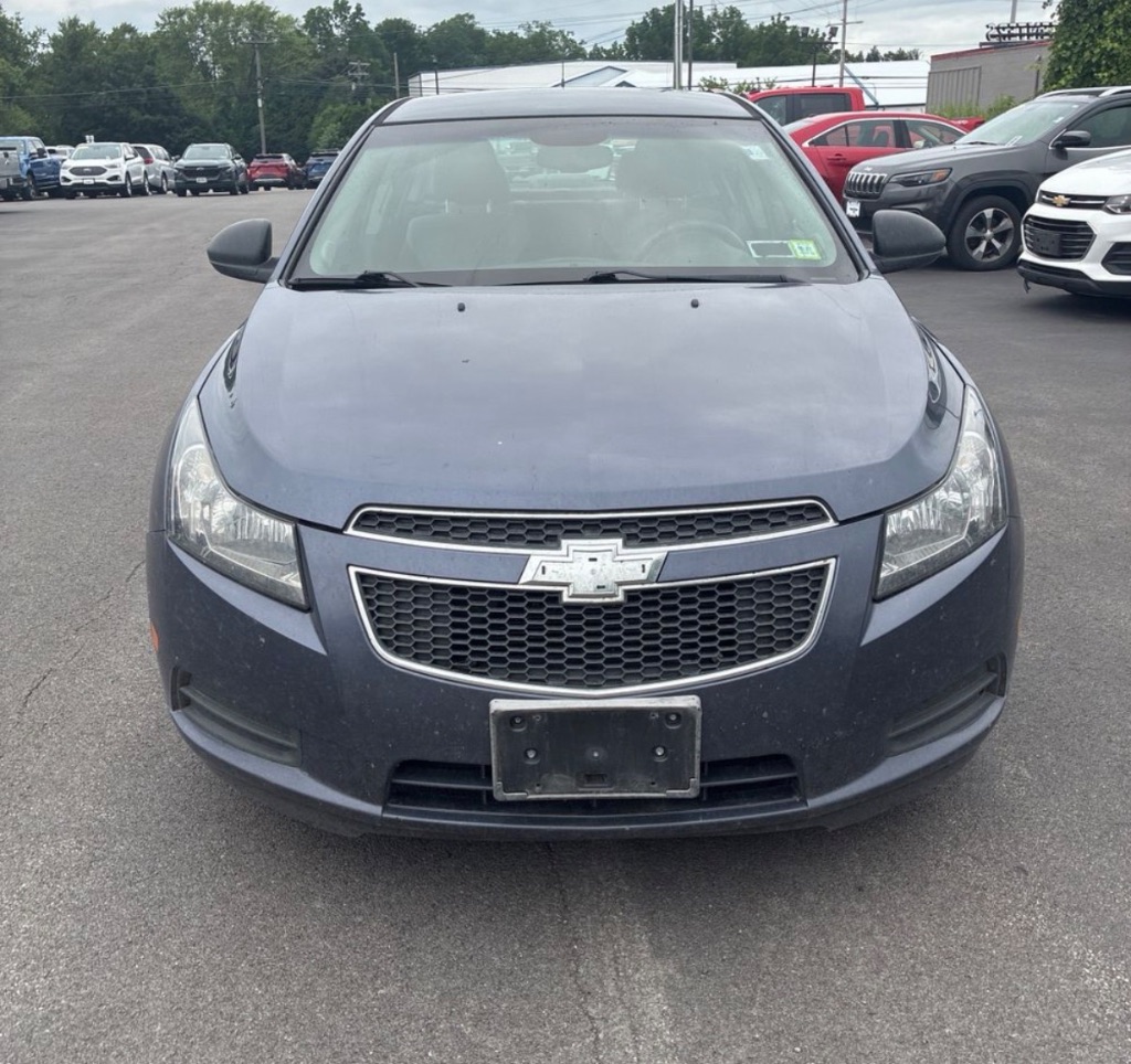 2013 Chevrolet Cruze - $2,000