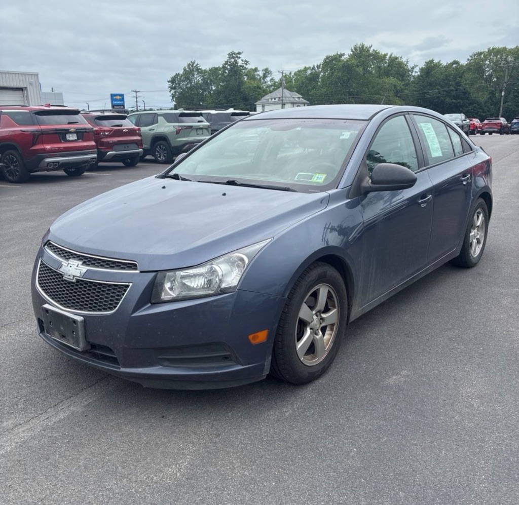 2013 Chevrolet Cruze - $2,000