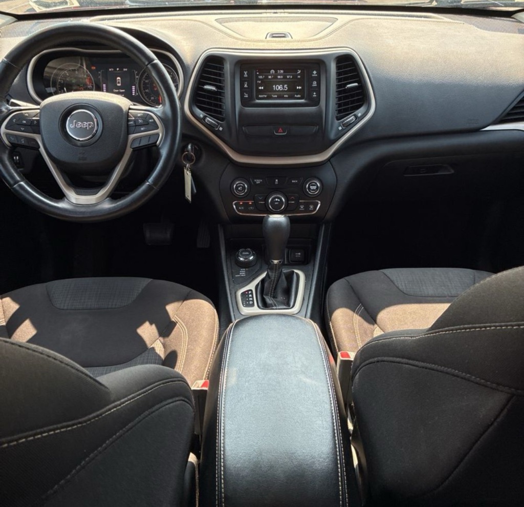 2016 Jeep Cherokee - $600