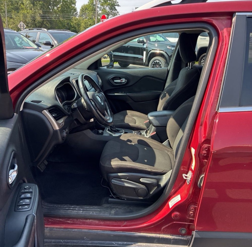 2016 Jeep Cherokee - $600
